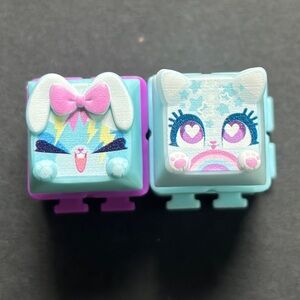 Clickeez Colkectible Series 1, Bunny & Kitten Interlocking Toy Blocks